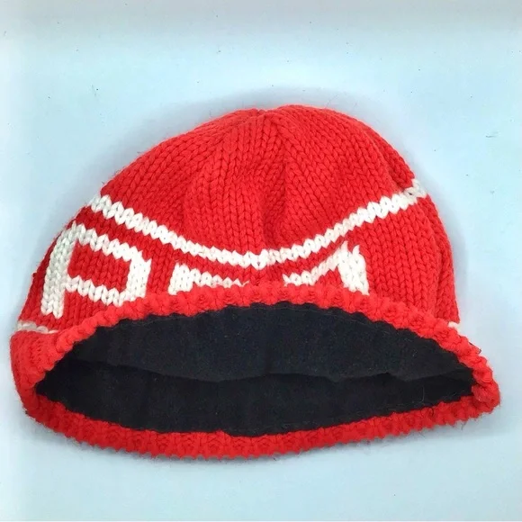 Canada Red and White Knit Winter Hat Unisex - Picture 6 of 8